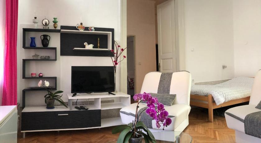 Guest House Anna Vendeghaz — Hotel in Subotica