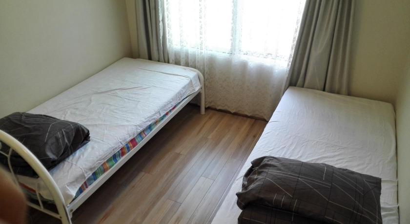 2bedroom entire unit freeparking walktotrain&ferry - image 11