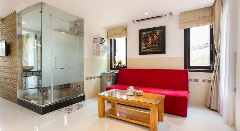Image of Family Suite with Balcony 12
