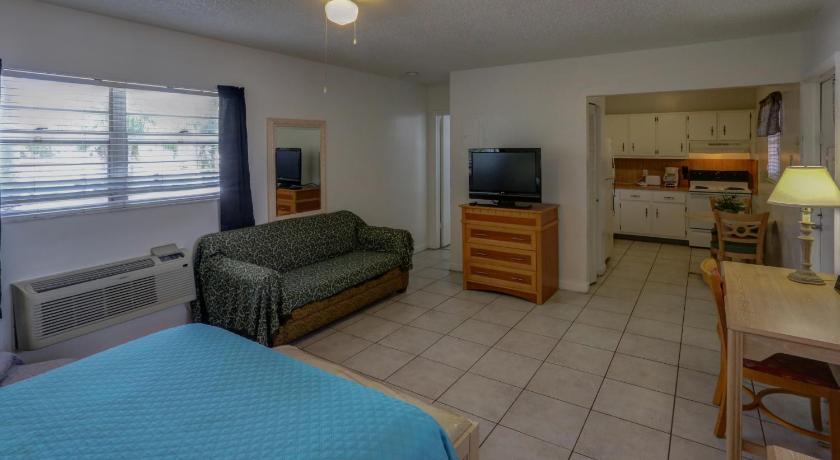 Hollywood (FL) Richard's Motel Studios Accommodation lobby