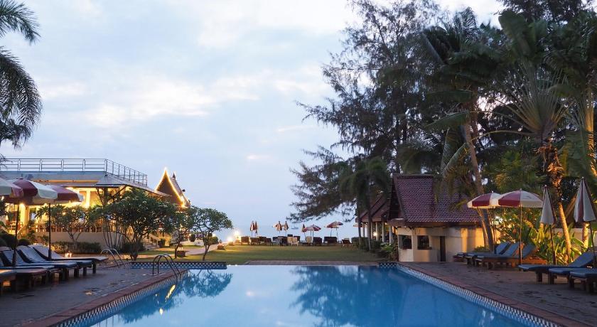 Royal Lanta Resort & Spa - image 13