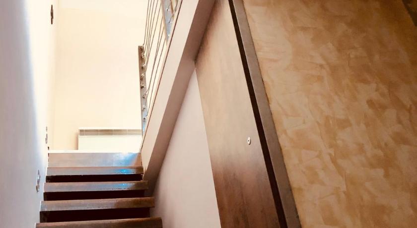 D08 Floating Apartment photo