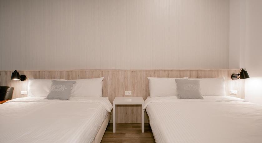 Image of Quadruple Room with Private Bathroom 3