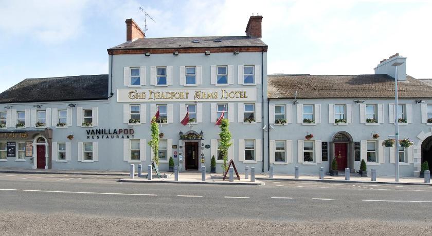 Headfort Arms Hotel — Hotel in Kells