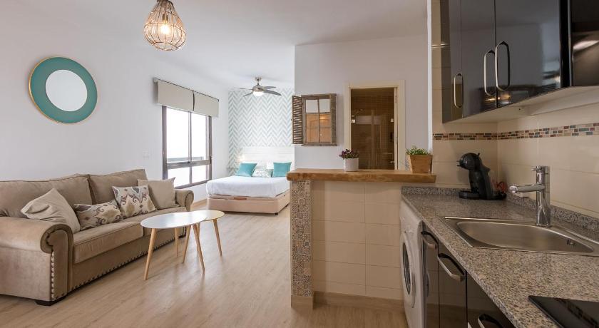 Santa Marina Central Loft - image 2
