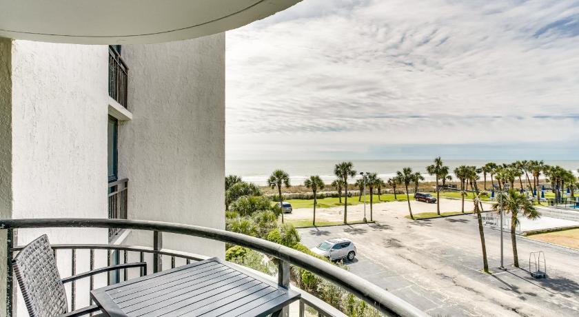a view from a balcony overlooking the ocean, Oceanview condo Steps to the beach w No Resort Fees in Myrtle Beach (SC)