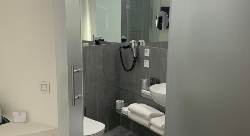 AHD Rooms