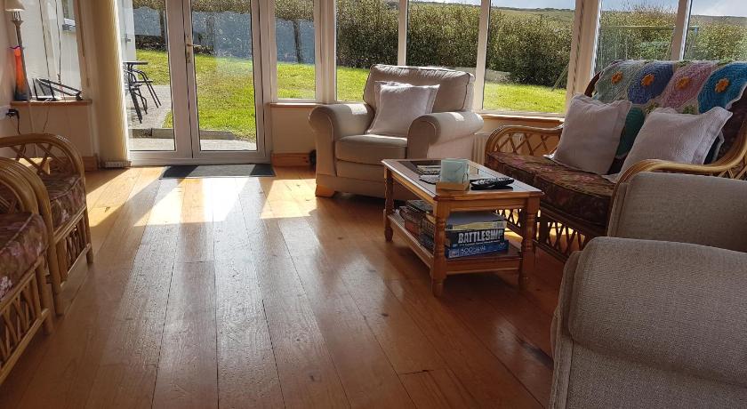 Nora S Cottage Doolin Ireland Photos Room Rates Promotions