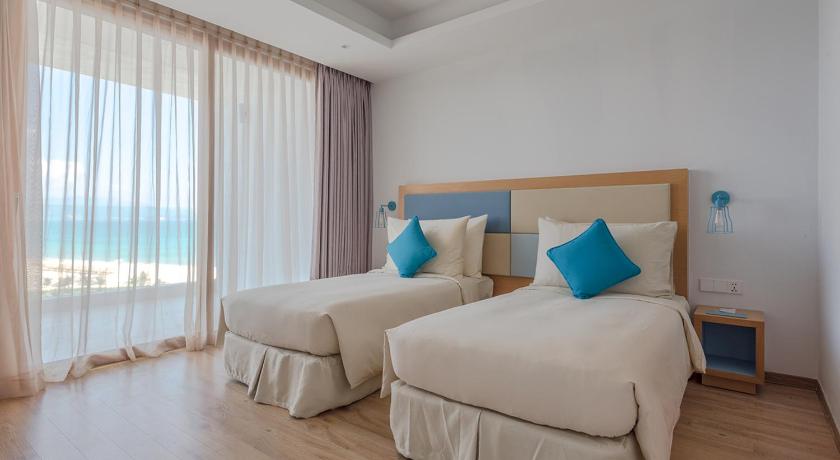 Image of Studio Suite Twin 7