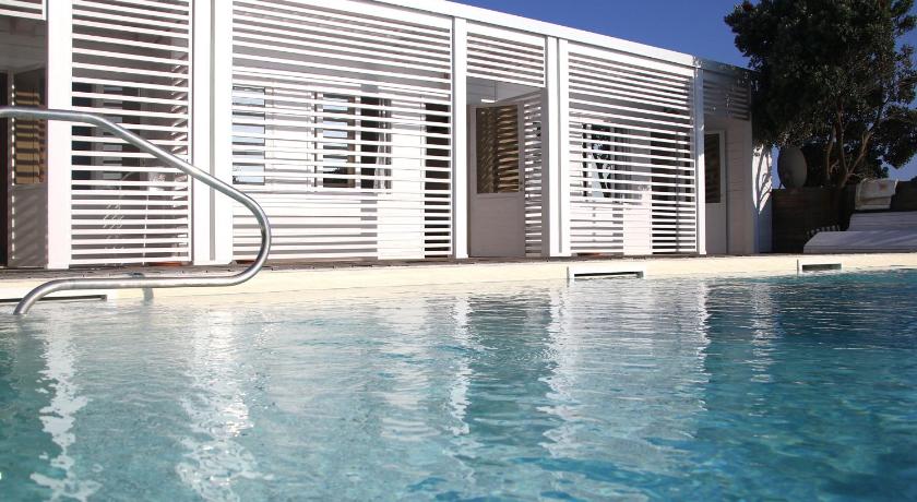 Maresia Rooms photo