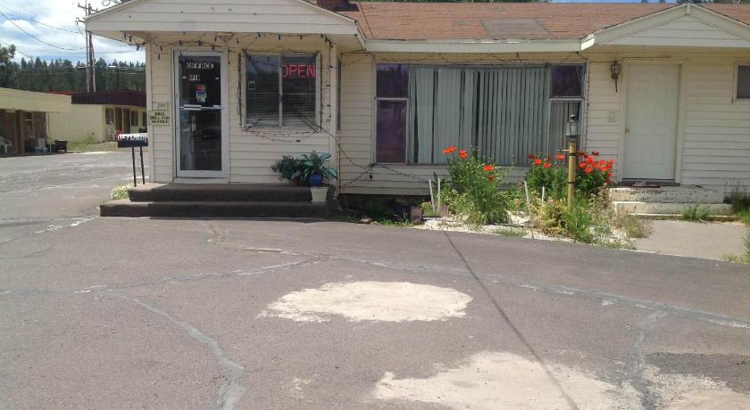 Budget Inn Motel Chemult photo