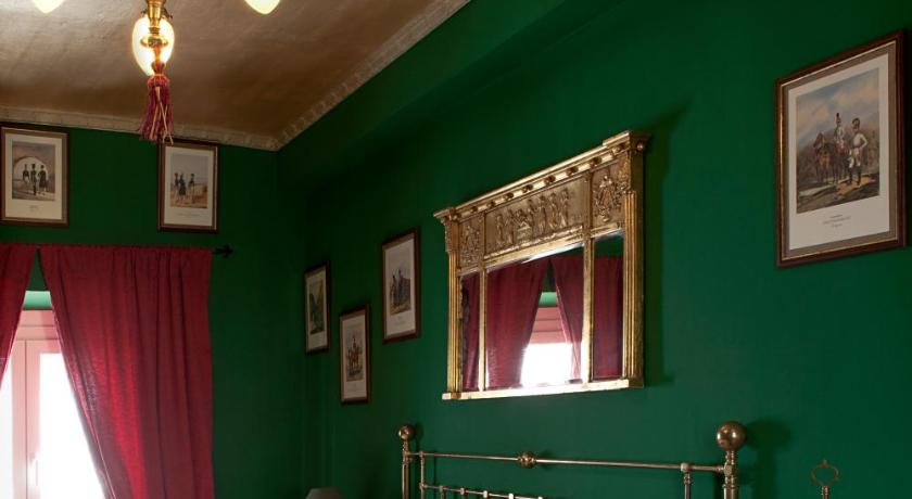Image of Deluxe Double Room with Balcony 3