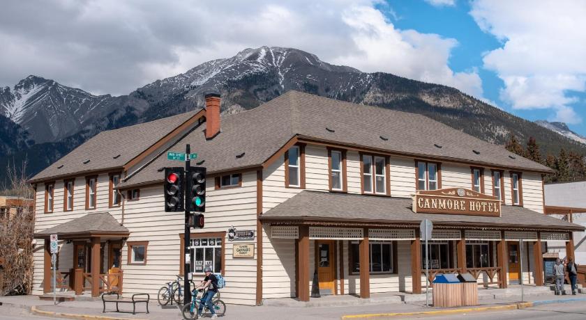 Party Hostel The Canmore Hotel Hostel キャンモア Ab 年 最新料金 3753円 部屋写真 口コミ Party Hostel The Canmore Hotel Hostel キャンモア Ab 年 最新料金 3753円 部屋写真 口コミ