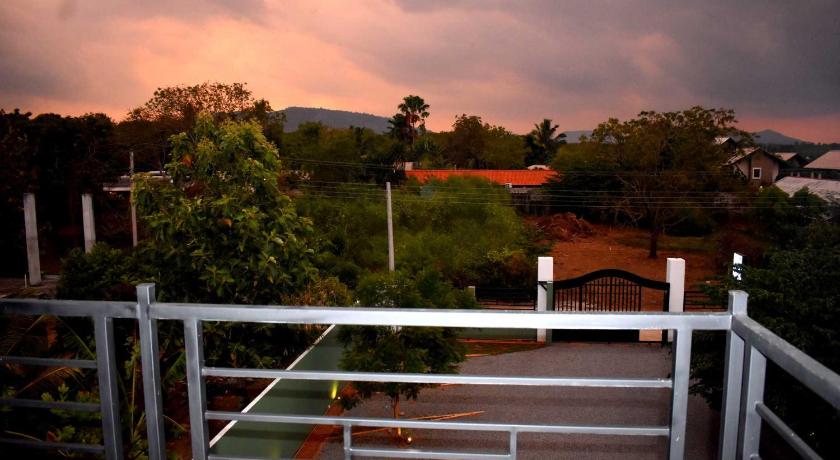 Blue Sky Hotel Yala photo