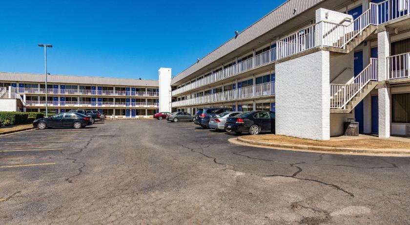 Motel 6-Little Rock, AR - West