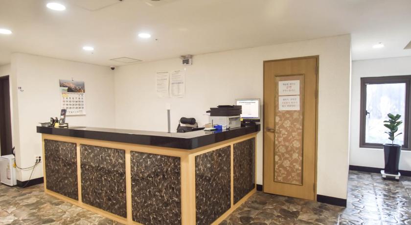 제주 제주 아크로뷰 호텔 (Jeju Acroview Hotel) 3성급 호텔 외관