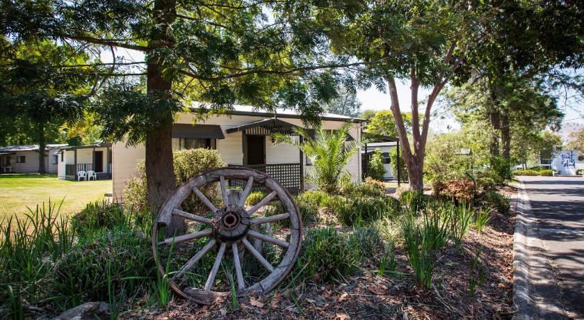 Lake Hume Resort