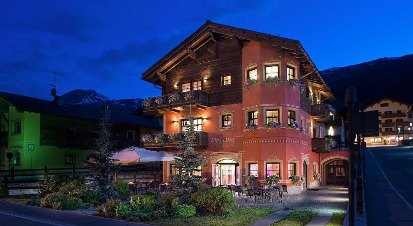 Hotel Meeting — Hotel in Livigno