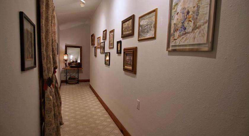 Live Oak B&amp;B — Hotel in Glen Rose (TX)