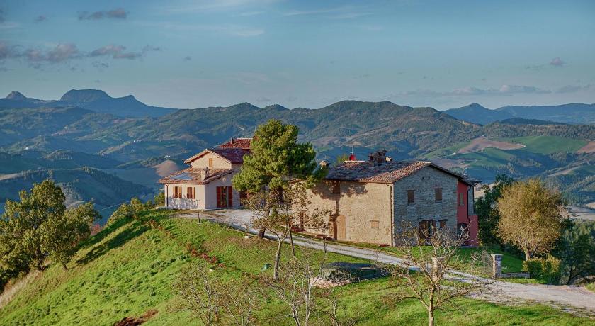 Apartment in Sant'Angelo near Medieval Town