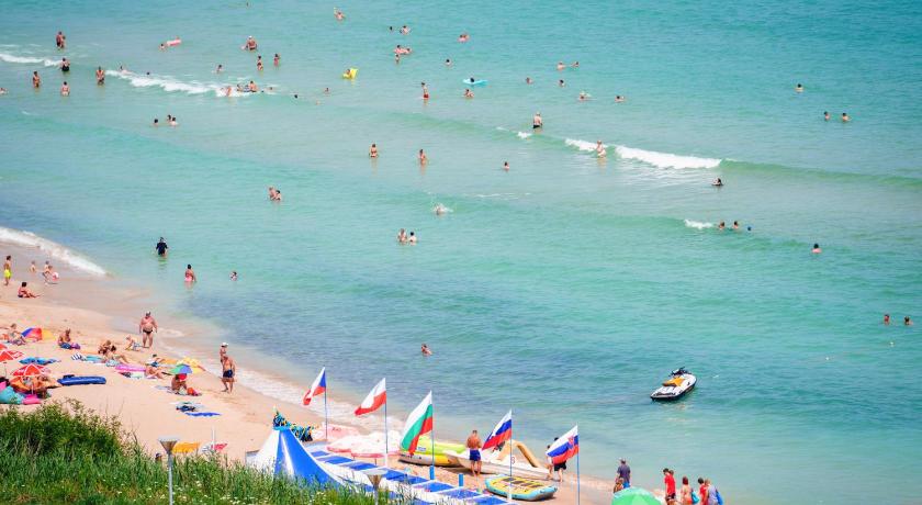 Hotel Perla Beach Luxury - All Inclusive & Free Beach Access photo
