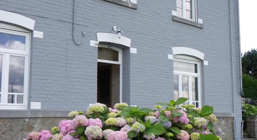 B&amp;B Au Bord De La Source — Hotel in Erezee
