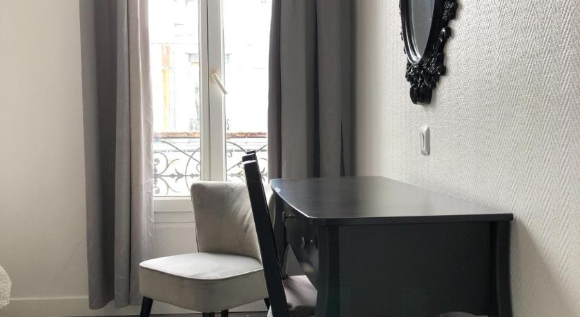 Image of Triple Room 12