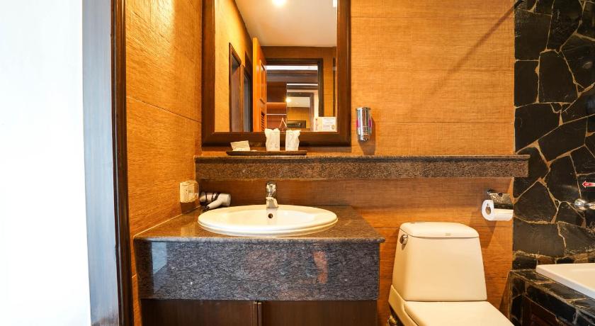 Image of Deluxe Double Room 6