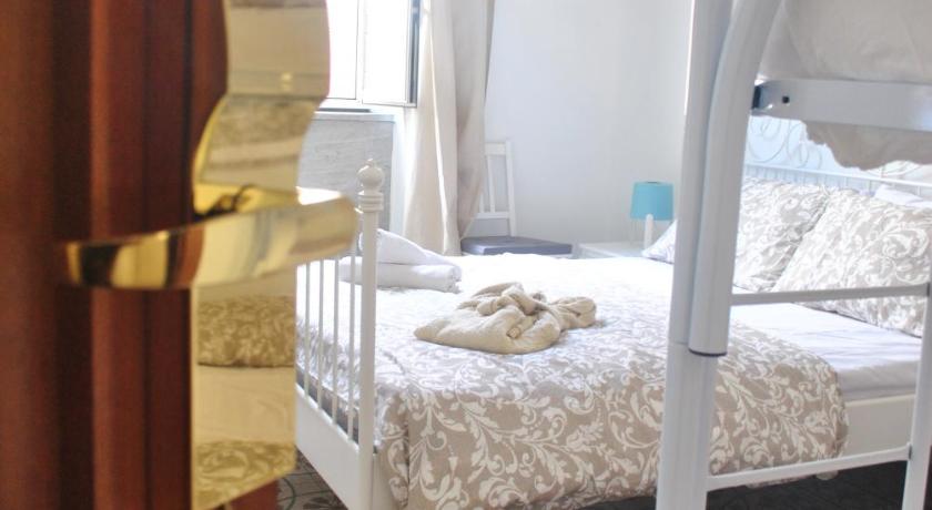 Sunrise Hostel & Rooms photo
