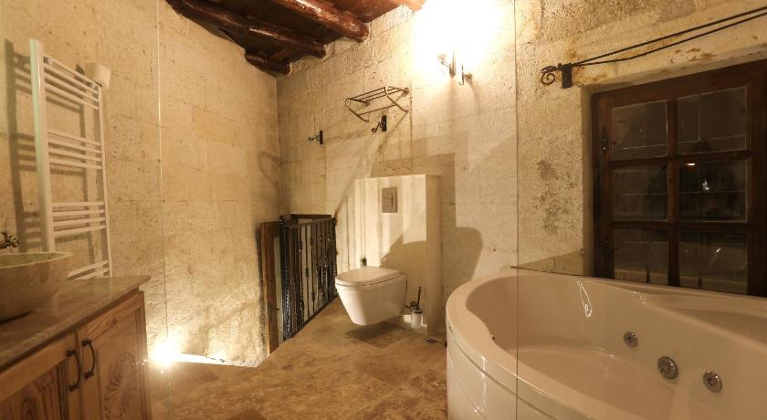 Caftan Cave Suites - image 6
