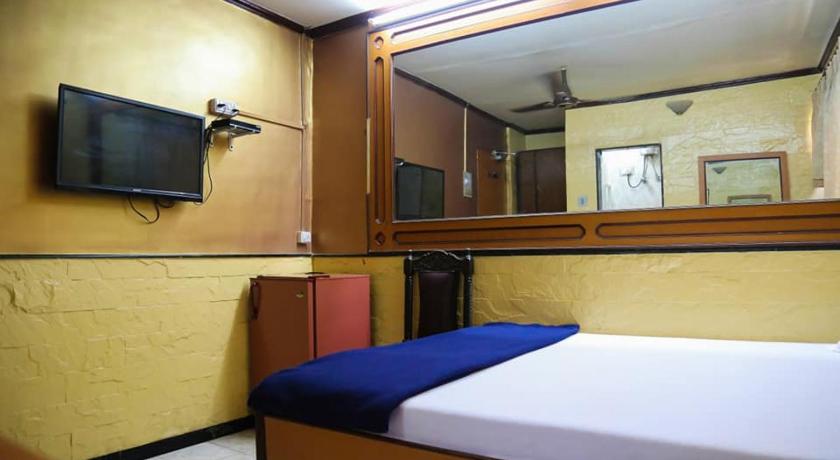 Hotel Happy Home photo
