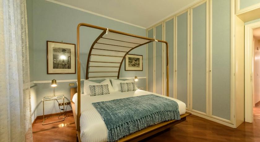 HOMETREVI — Hotel in Rome