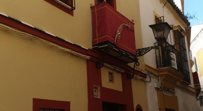 Recuerdos de la Abuela — Hotel in Seville
