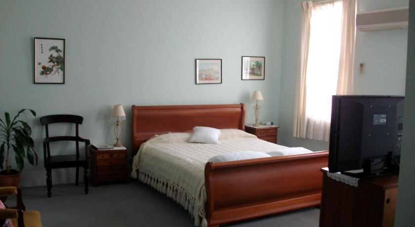 Stella's Dromana Hotel photo