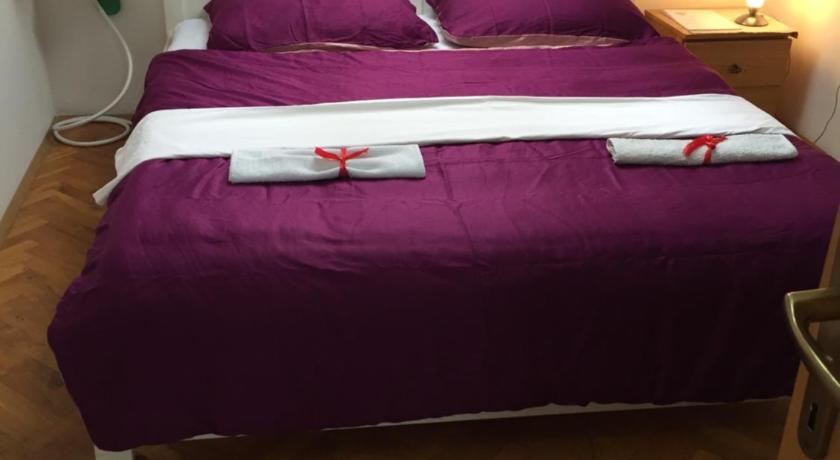 Image of Double Room with Shared Bathroom 3