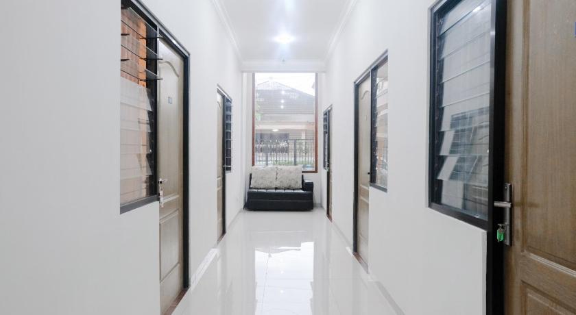 RedDoorz near Cyber Mall - image 16
