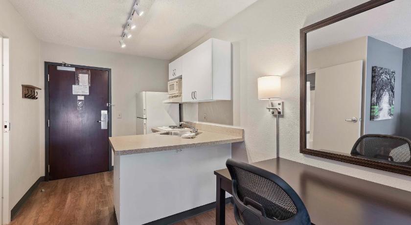 Extended Stay America Suites - Charlotte - University Place