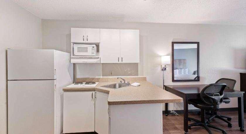 Extended Stay America Suites - Charlotte - University Place