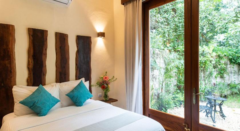 Image of Double Room with Garden View 0
