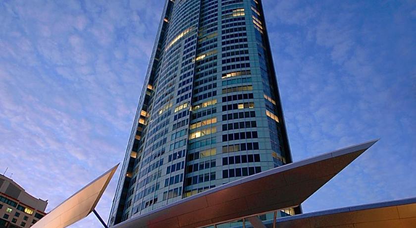 Tallest Tower SkyHomes | 9 Hamilton Avenue photo
