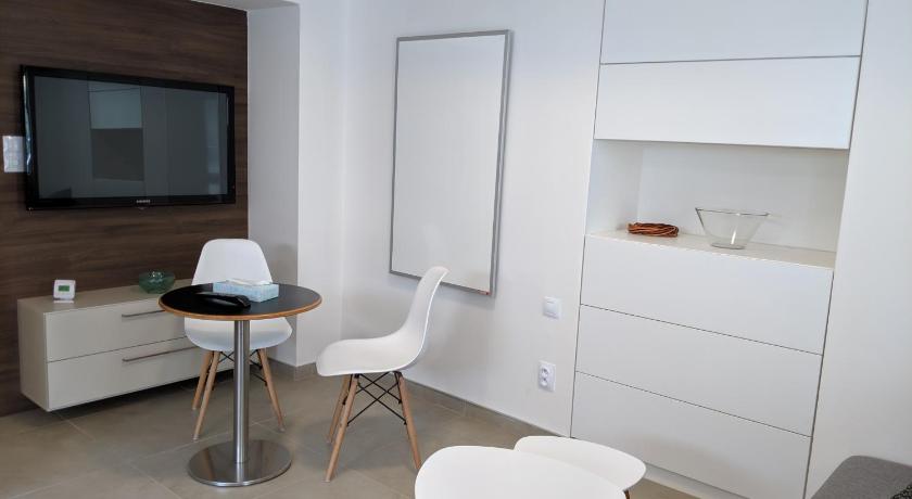AP10 - Hradec Apartments "Overnight Simply" photo