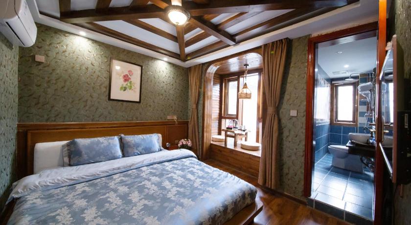 Flower Time Inn photo