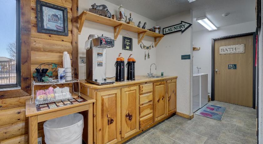 Booneslick Lodge - Neosho photo
