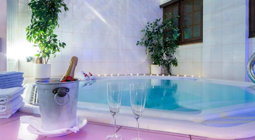 Hotel Olympia photo