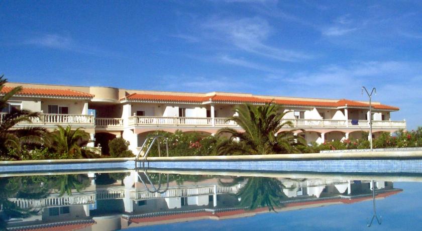Studio Royal Delta-4 by Interhome — Hotel in Riumar