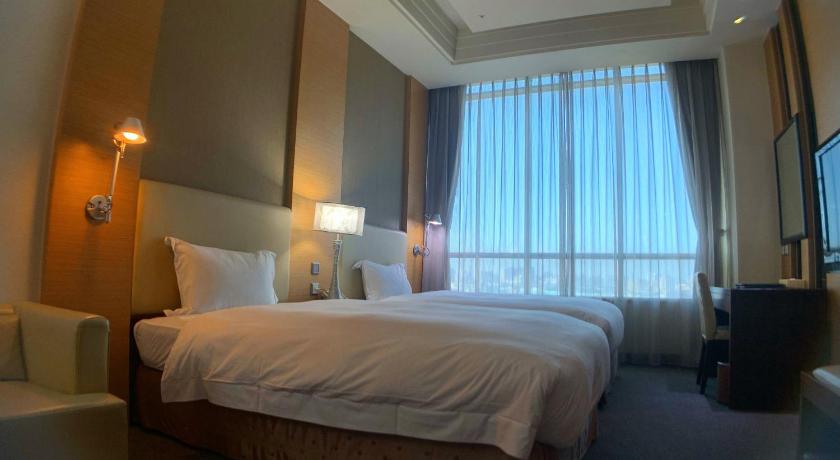 Image of Business Standard Room 7