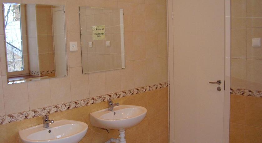 Hotel Kuzmolovo photo