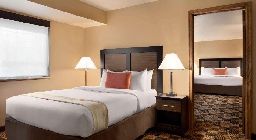 Hawthorn Suites By Wyndham Oak Creek/Milwaukee Airport