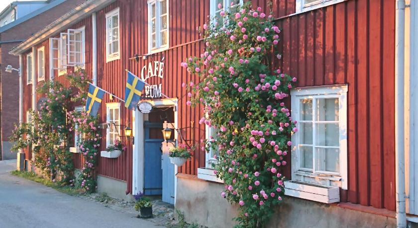 Garvaregarden Hotel , B&B och Cafe