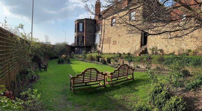 Castle House Hotel — Hotel in Canterbury